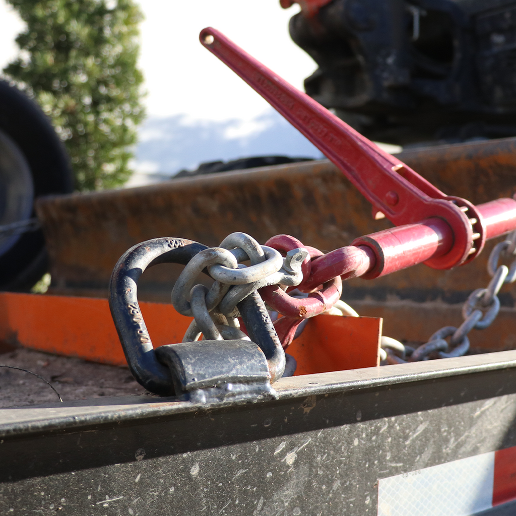 Heavy Duty 1" Forged Lashing Weld-On D-Ring with Mounting Bracket (5" x 5")